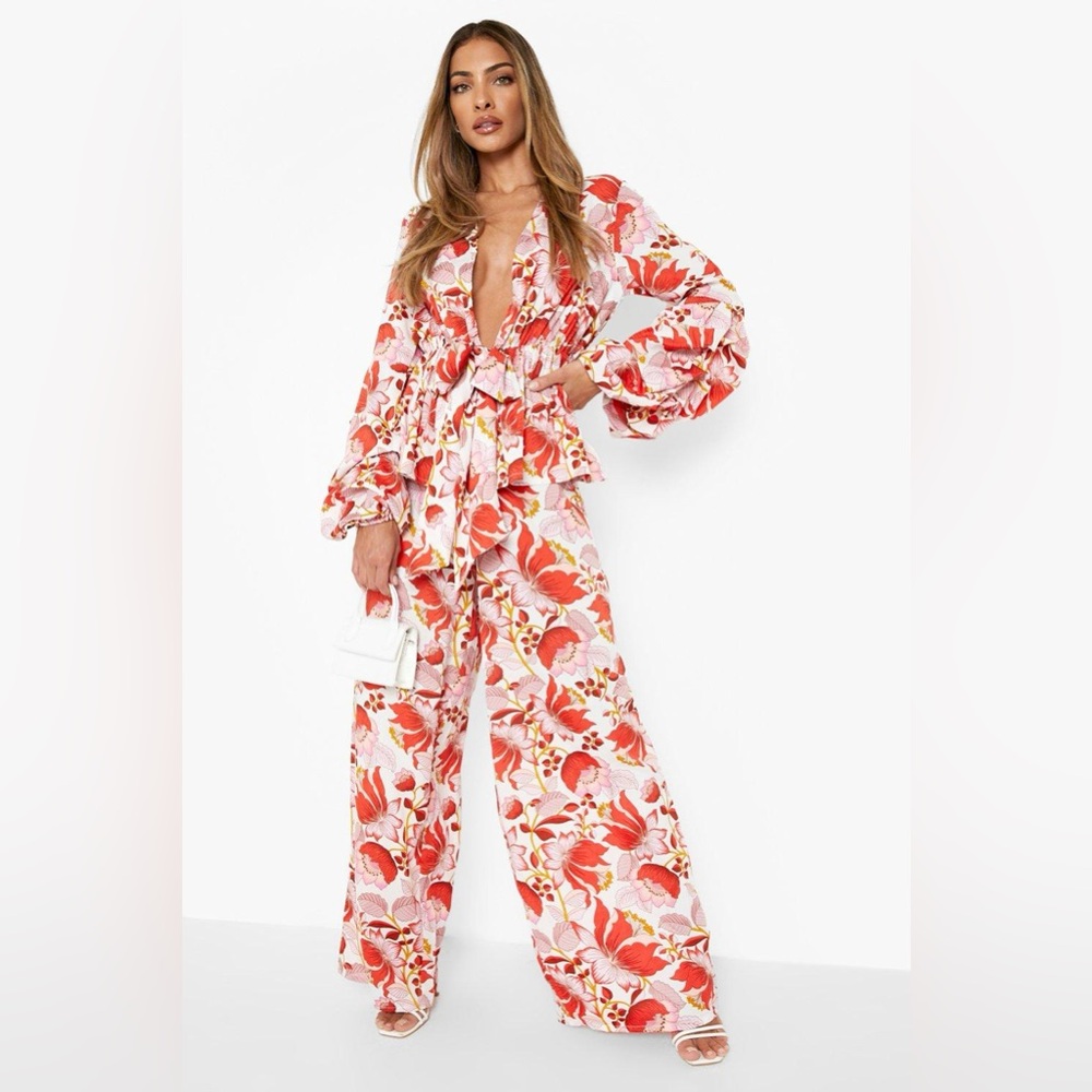 Boohoo pants set